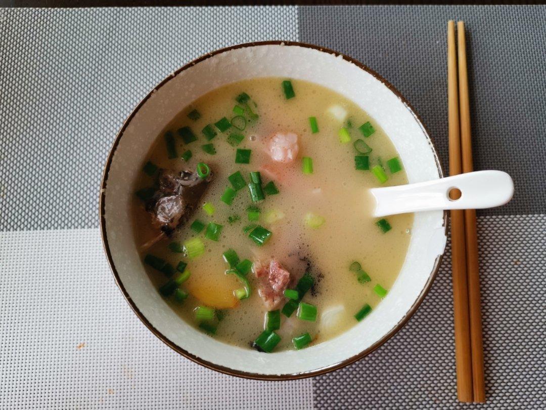 奶白鲫鱼汤
