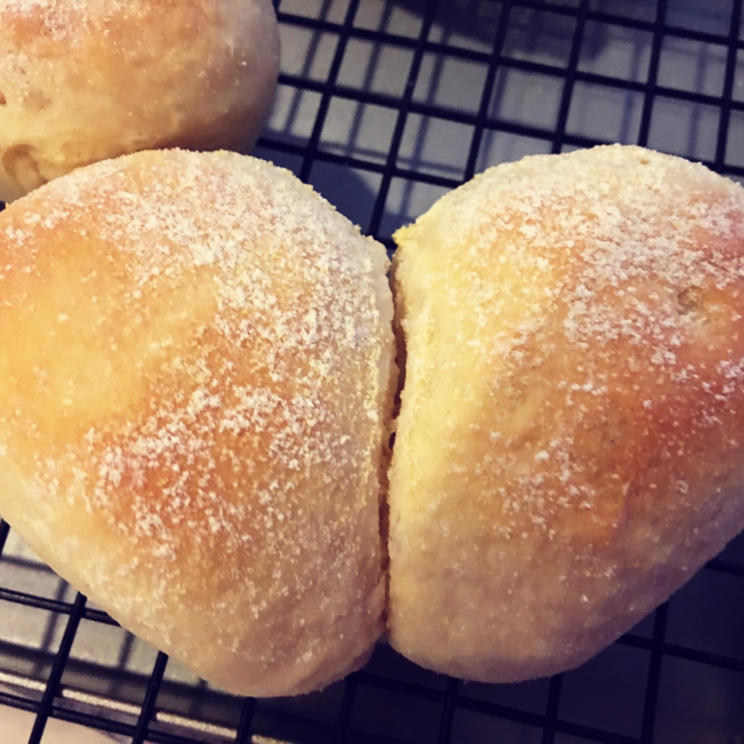 粗粮来做包 鲜奶玉米餐包