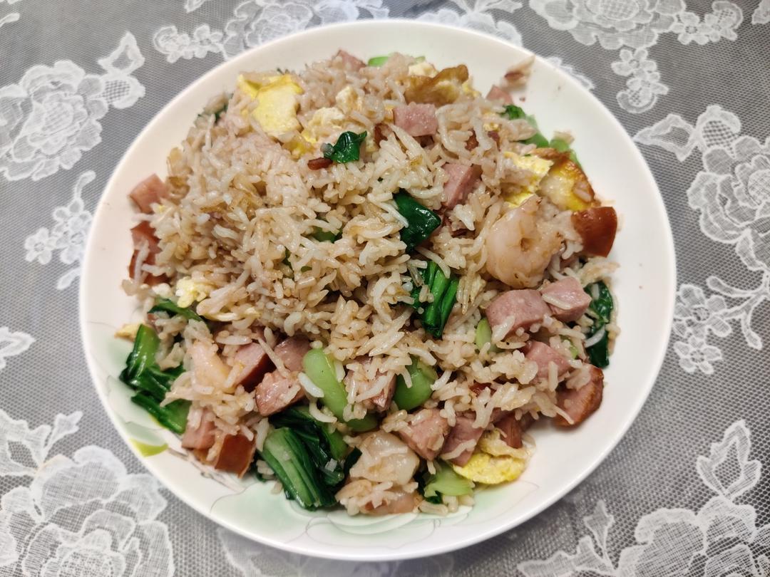 咸鱼鸡粒炒饭