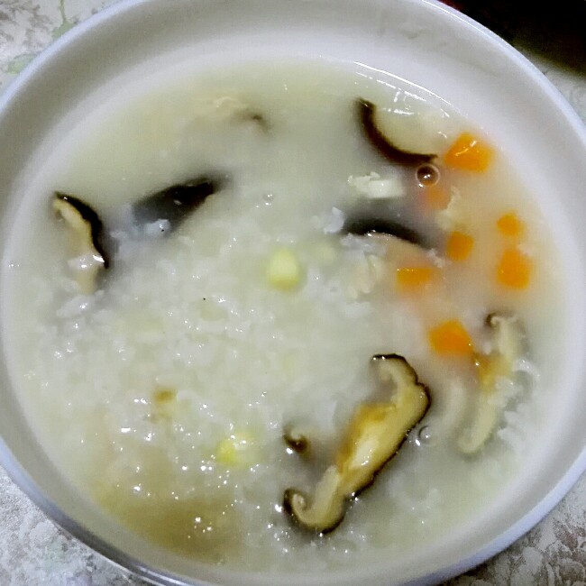 香菇鸡肉粥