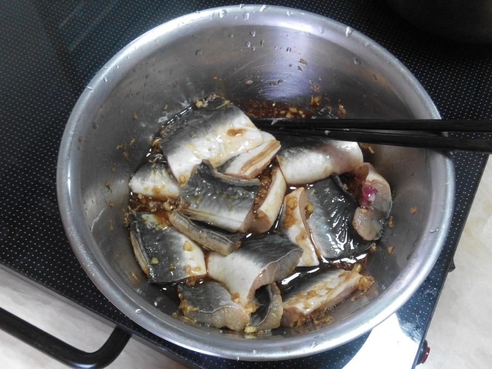 烤鳗鱼的做法 步骤3