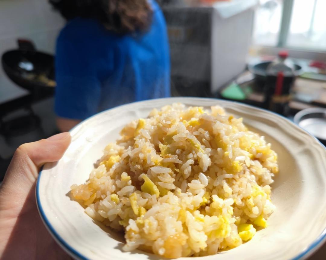 虾仁炒饭的做法