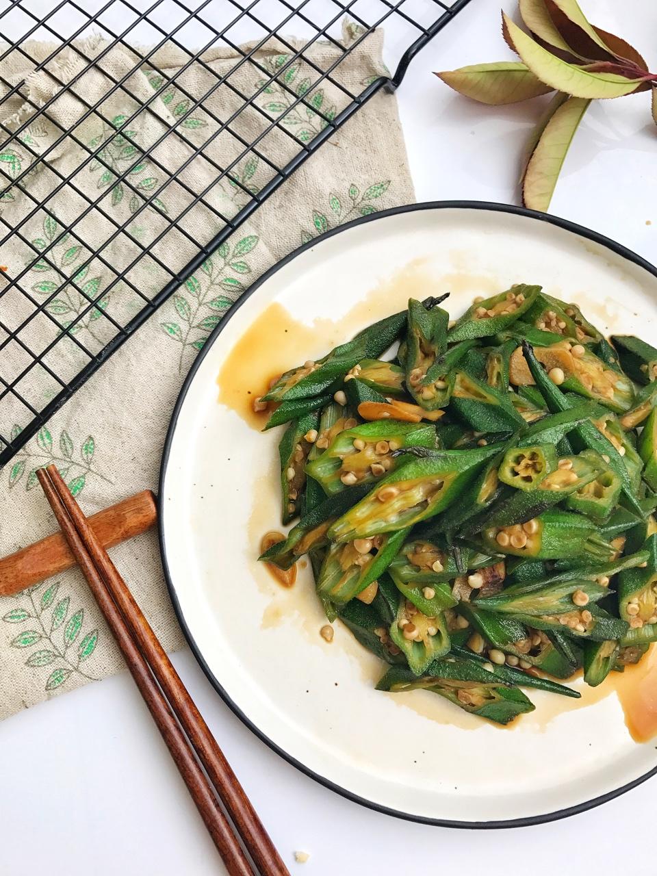 尖尖实验室做的清炒秋葵