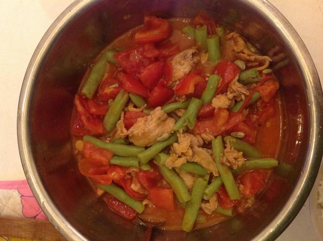 番茄炒肉片+豇豆趴趴菜的做法