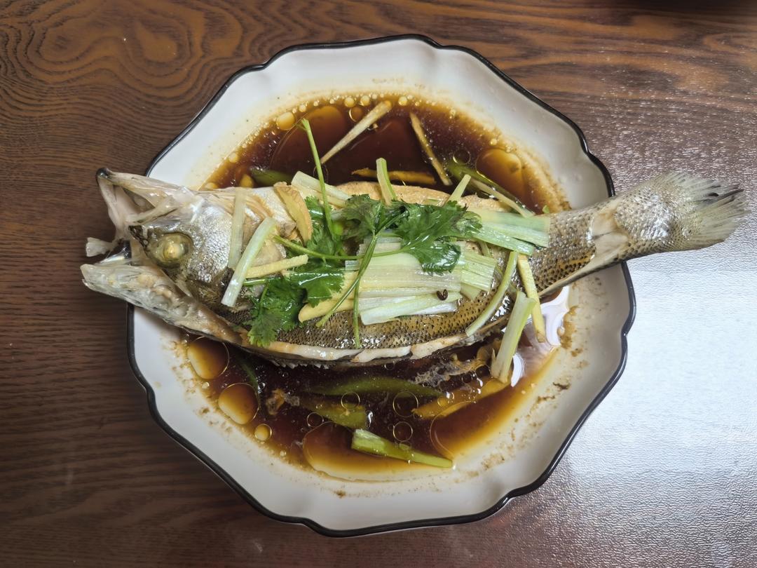 清蒸鲈鱼