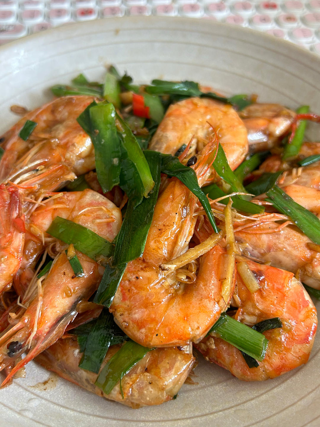 韭菜闷香辣虾的做法