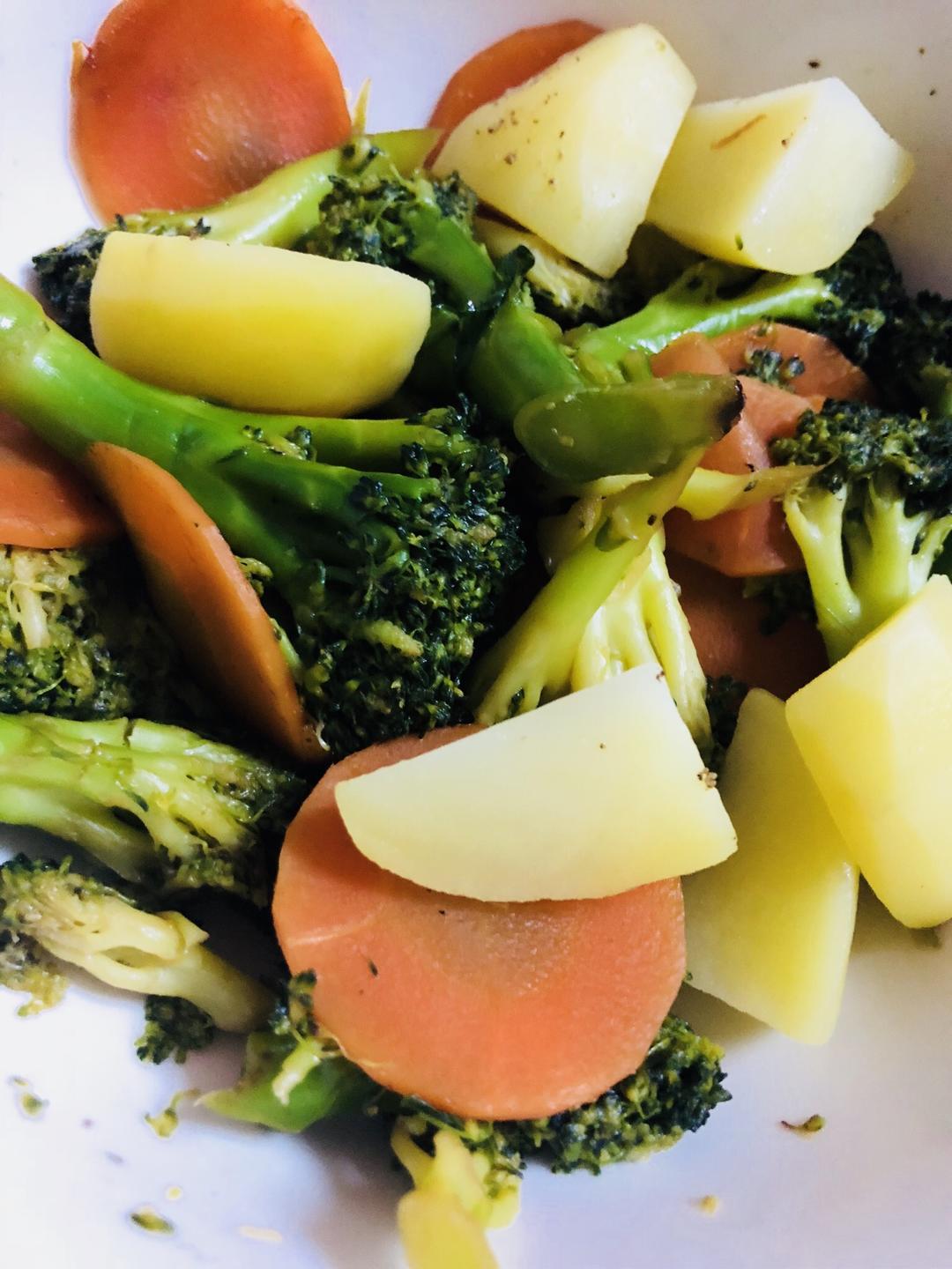 #轻断食#西兰花烩胡萝卜配土豆泥（206卡路里）