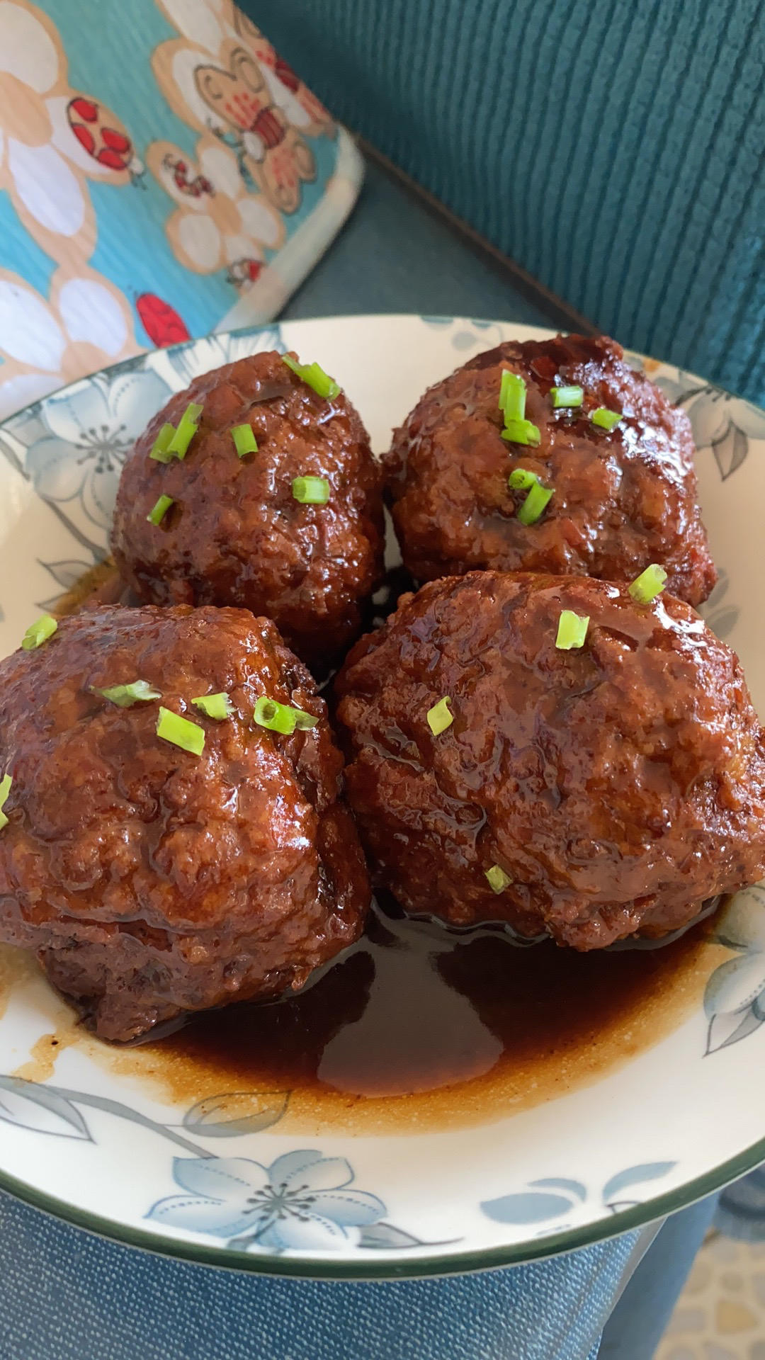 简单的红烧狮子头～拌饭太香了