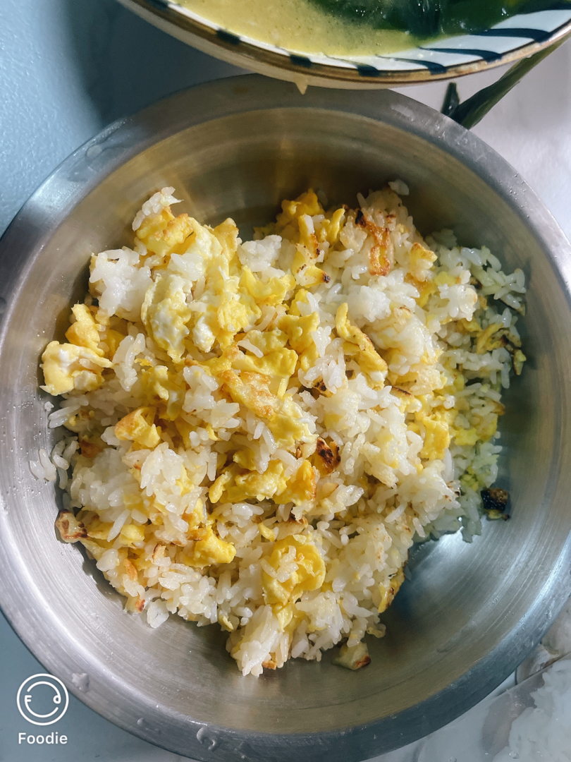 清爽不油腻的“蛋炒饭”，经典版（鸡蛋+葱）