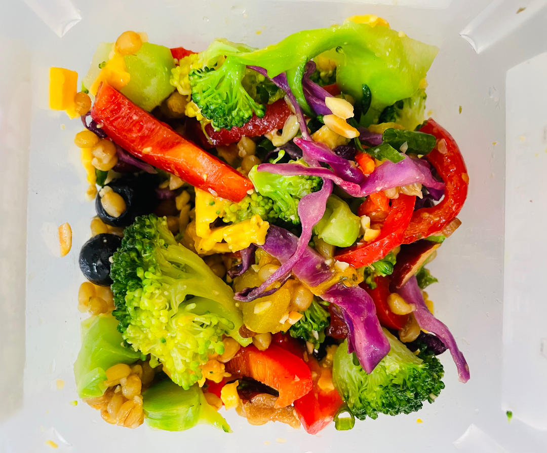 西蘭花藜麥沙拉（附熱量及營養成分）