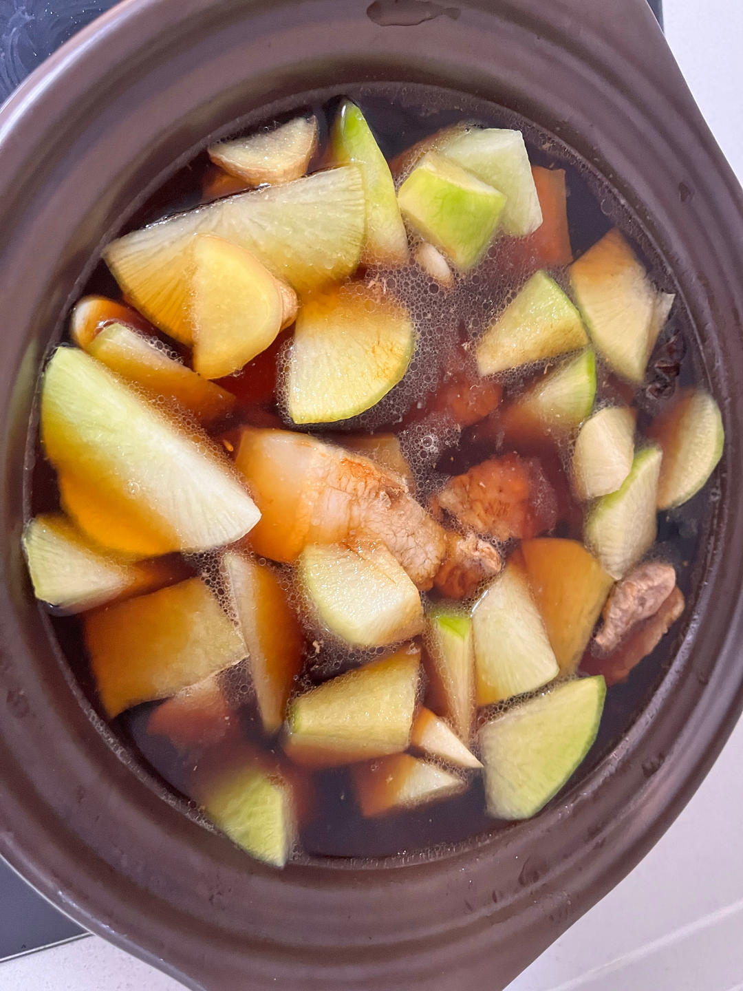 白萝卜炖五花肉