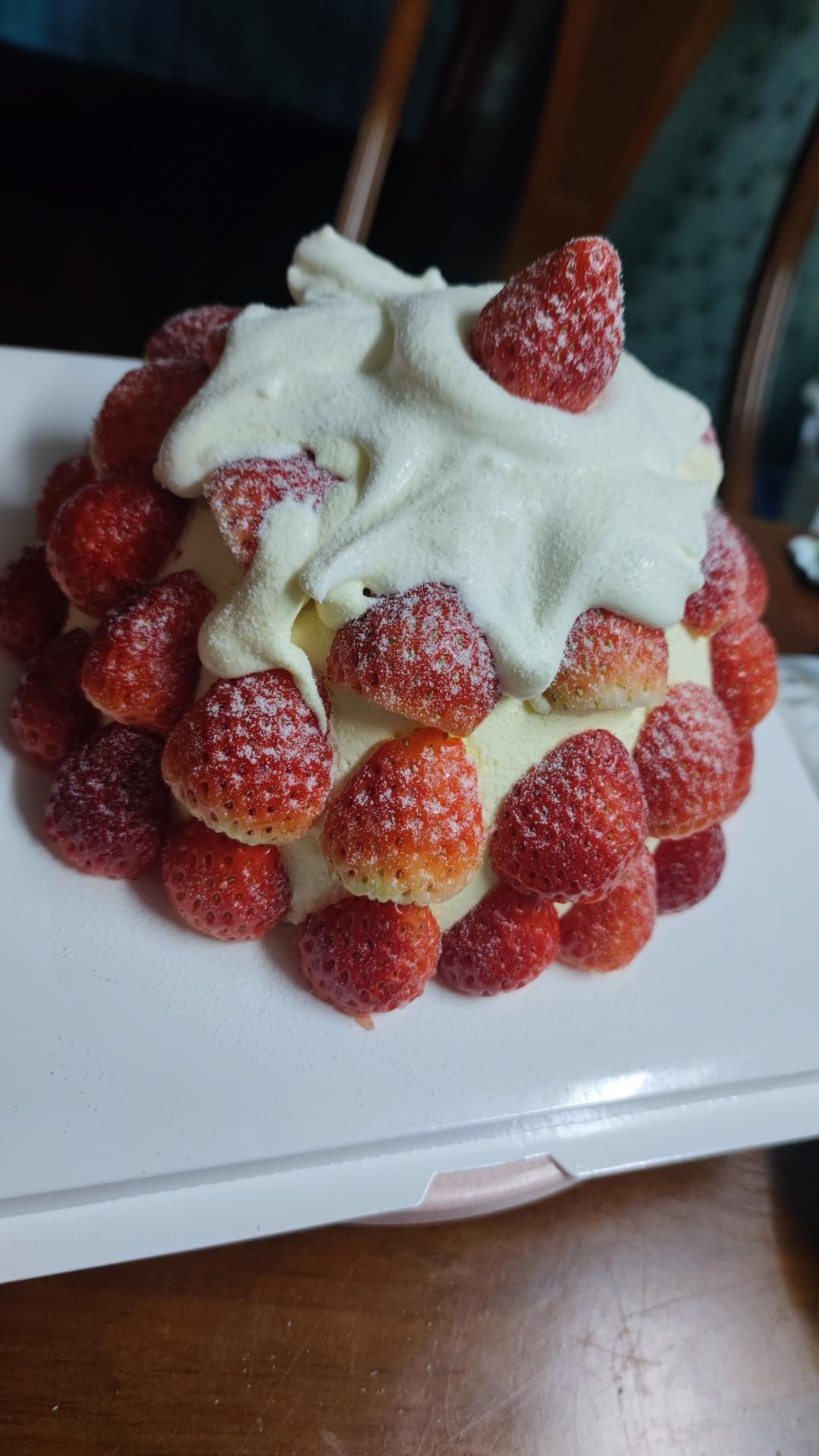 草莓炸弹弹弹～～～（草莓芝士蛋糕）