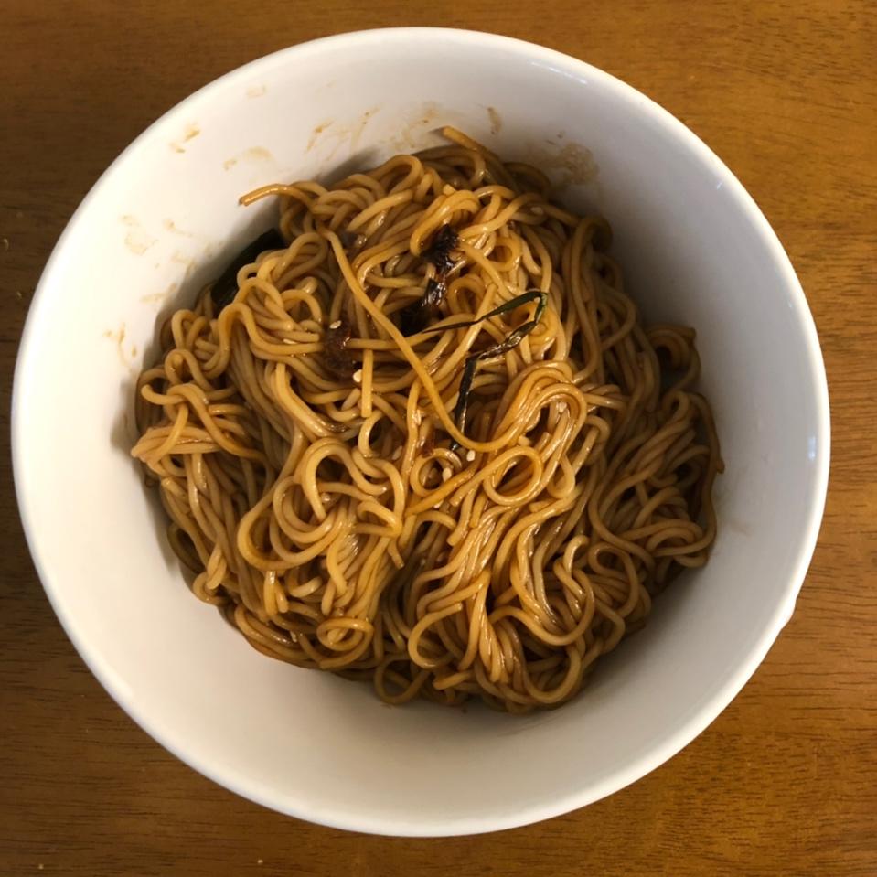 10分钟搞定的一碗葱油拌面