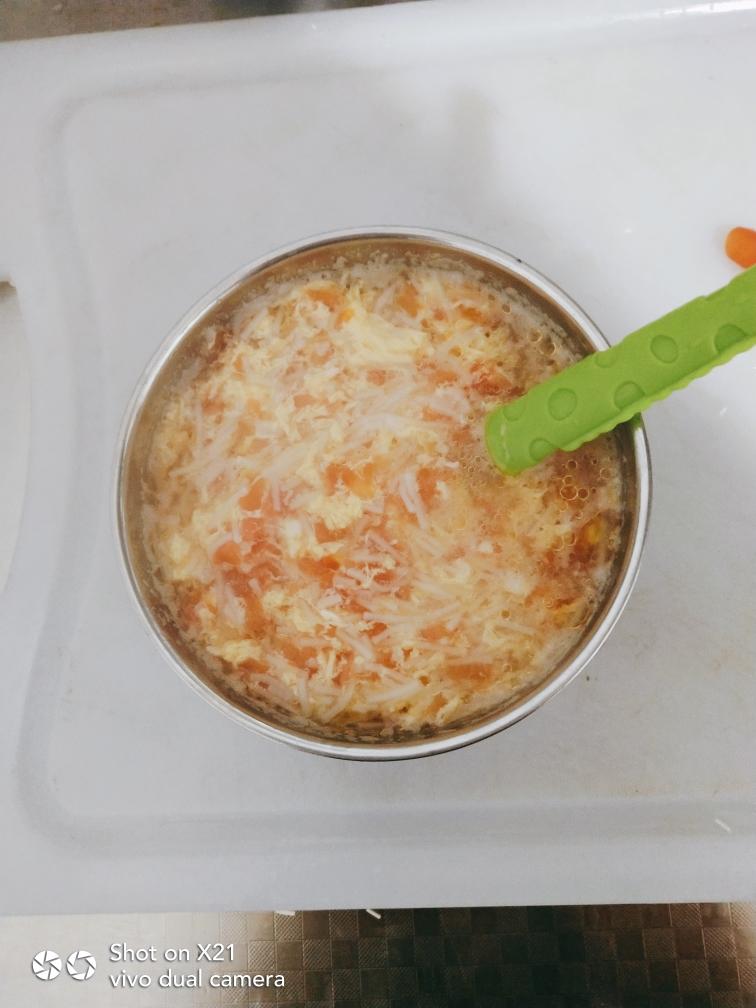 十个月宝宝辅食番茄鸡蛋面的做法
