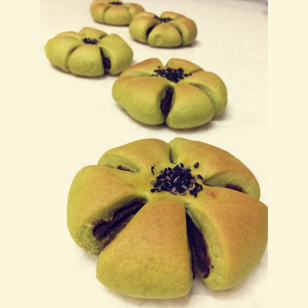 臻心做的豆沙菊花包