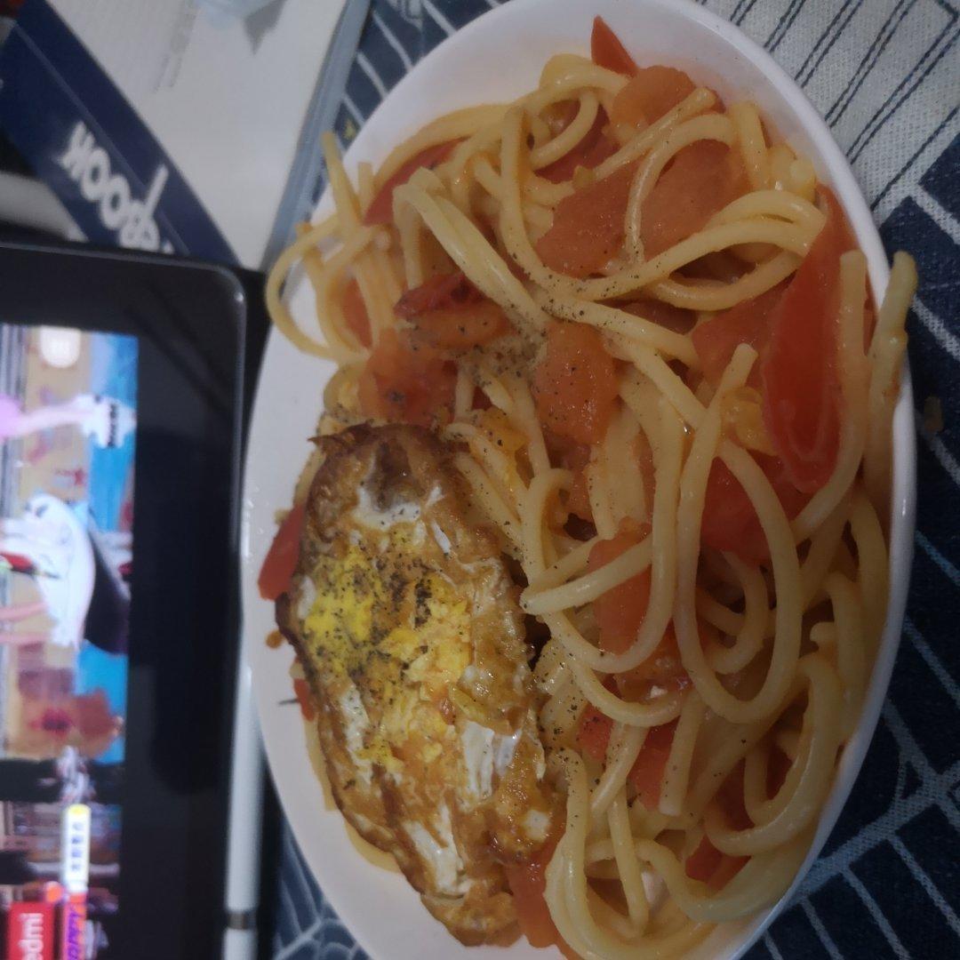 番茄肉酱意大利面