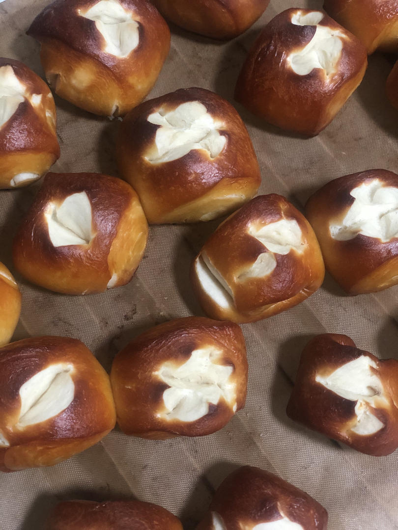 日式碱水小面包