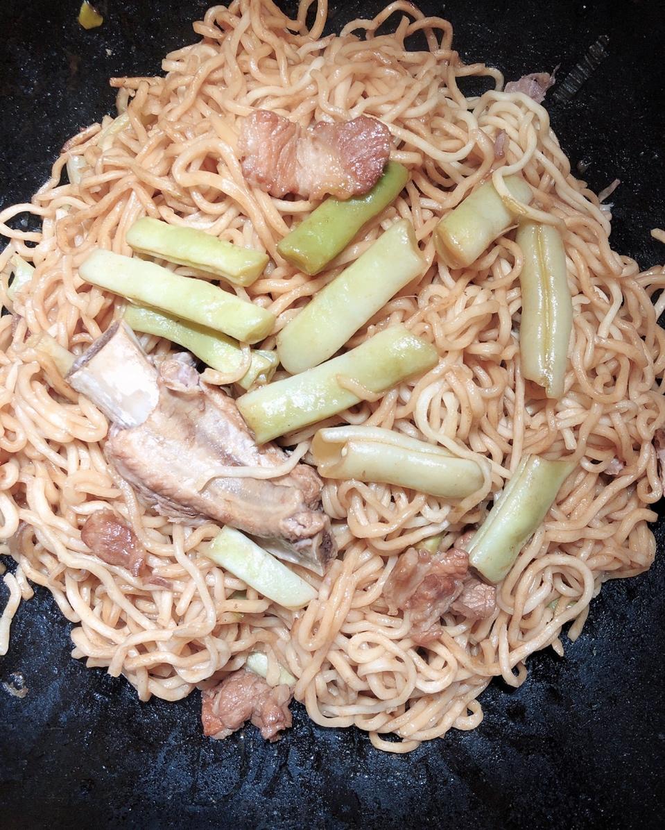豆角焖面