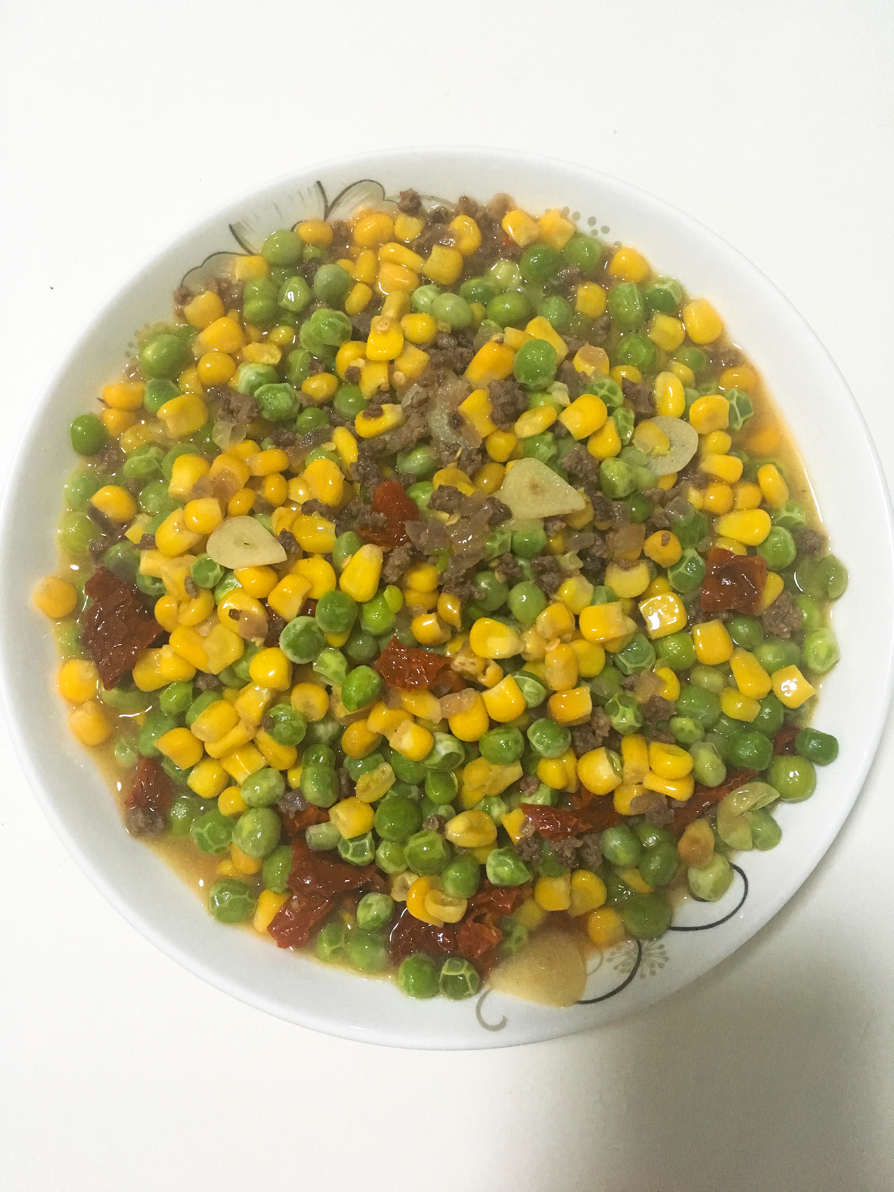豌豆玉米炒肉的做法 步骤9