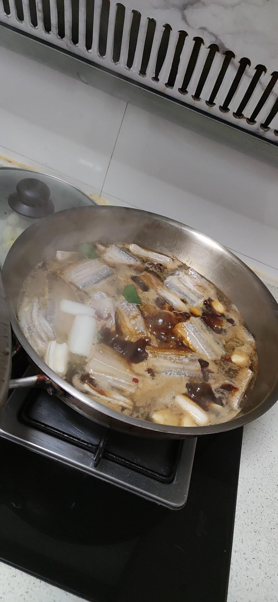 家常炖刀鱼