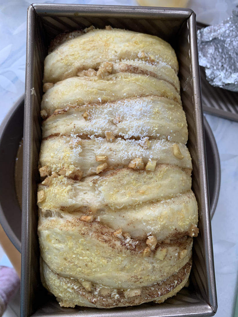 手撕苹果肉桂吐司（Pull Apart Bread）