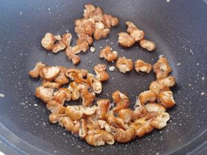 青椒肥肠鸡的做法 步骤6