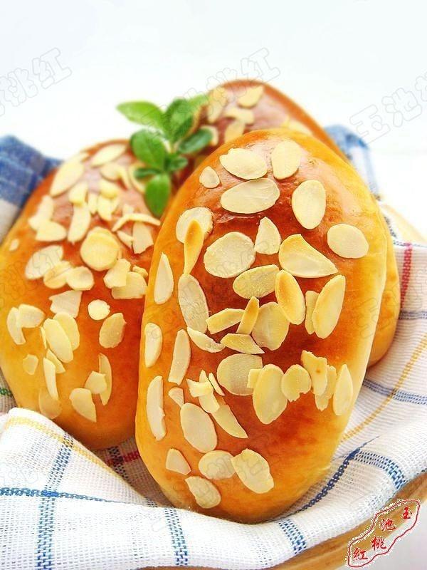 杏仁大面包的做法