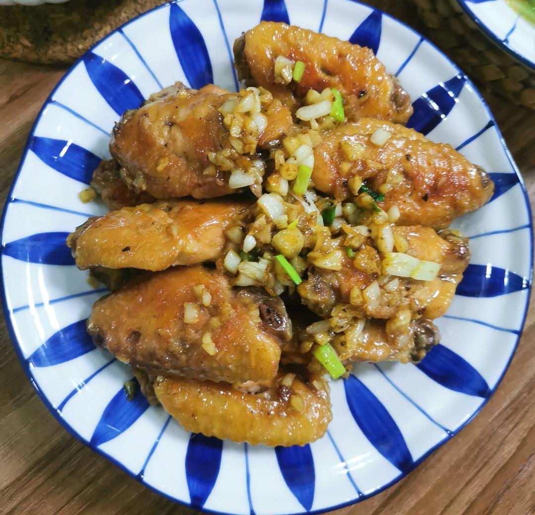 蒜香鸡翅，这才是鸡翅最好吃的做法