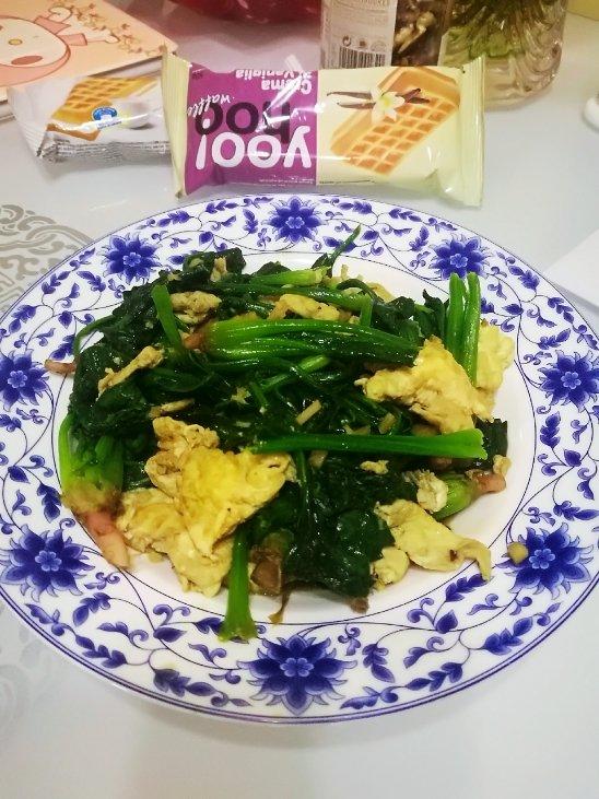 菠菜炒鸡蛋