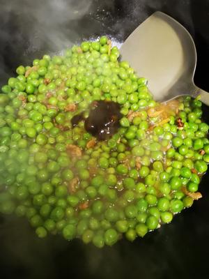鲜甜下饭的海米烧豌豆的做法 步骤8