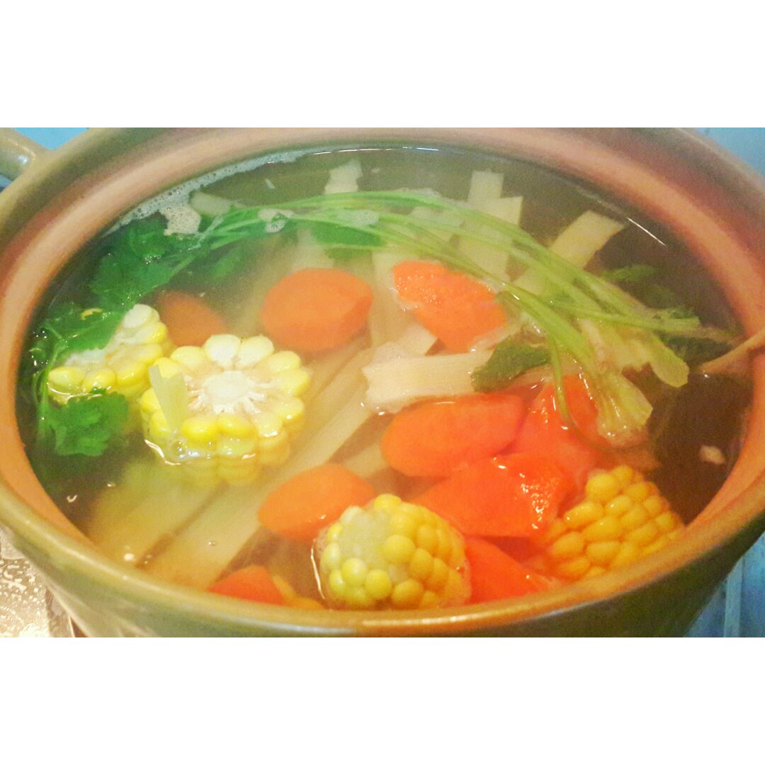 竹蔗茅根马蹄胡萝卜