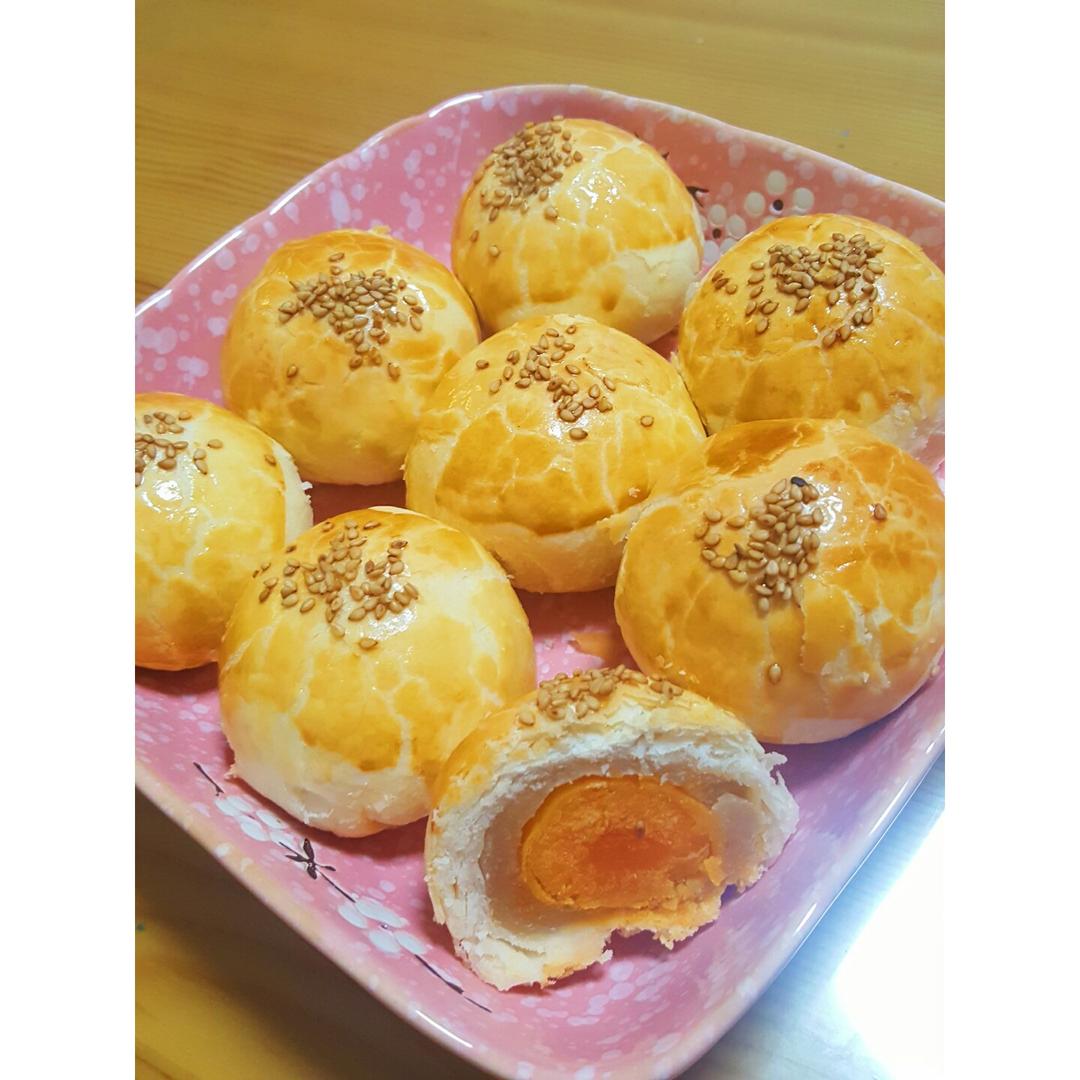 蛋黄酥