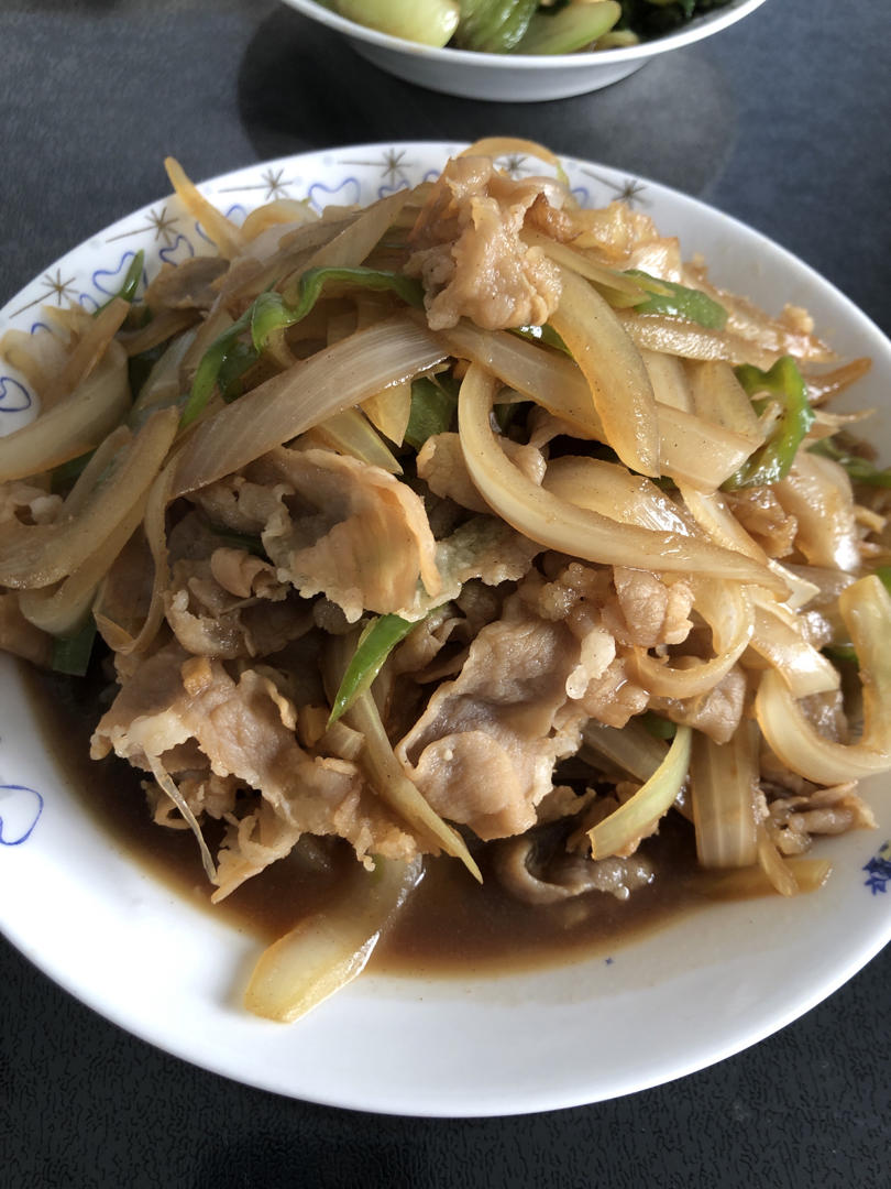 子姜洋葱炒牛肉卷