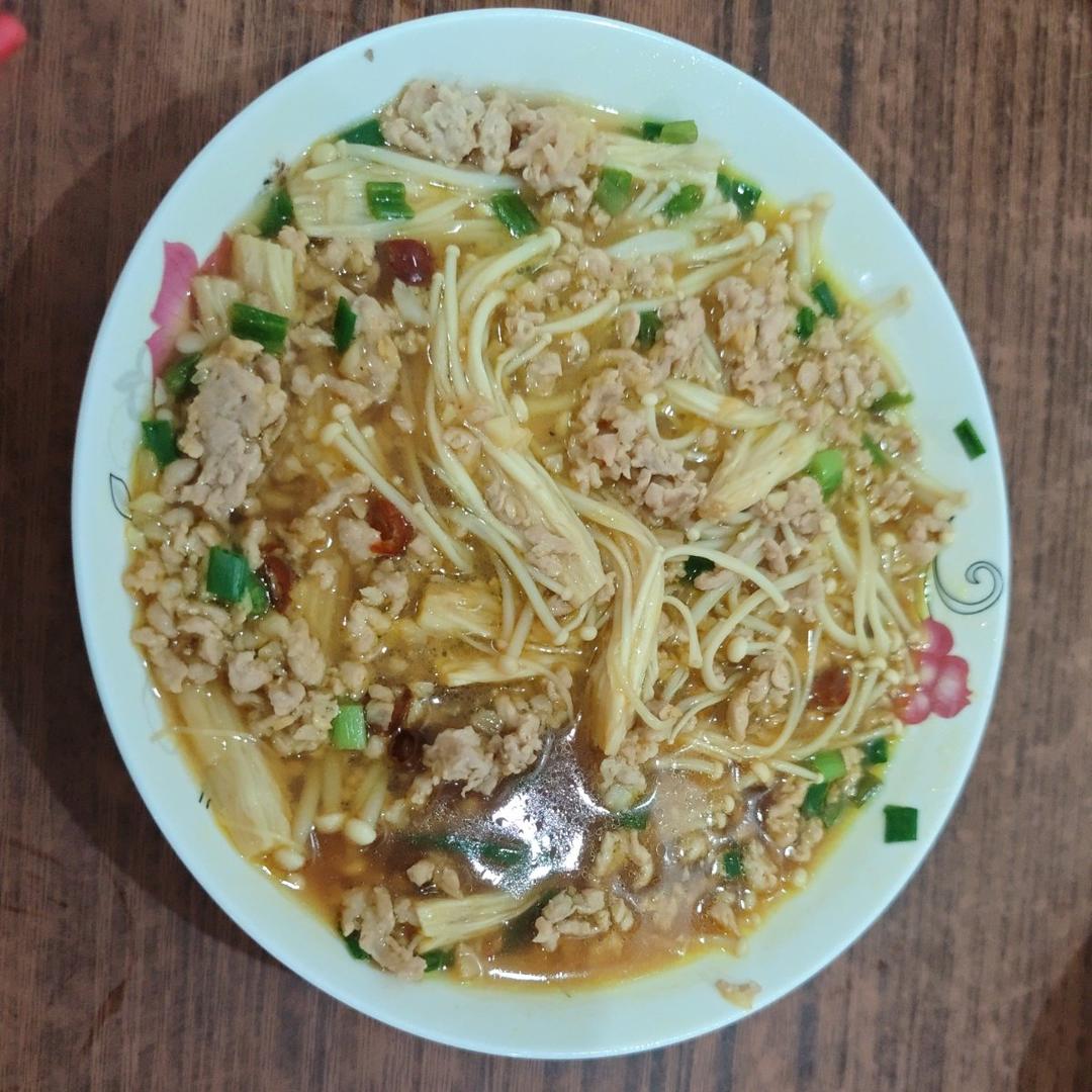 超级下饭的蒜蓉金针菇！好吃到爆