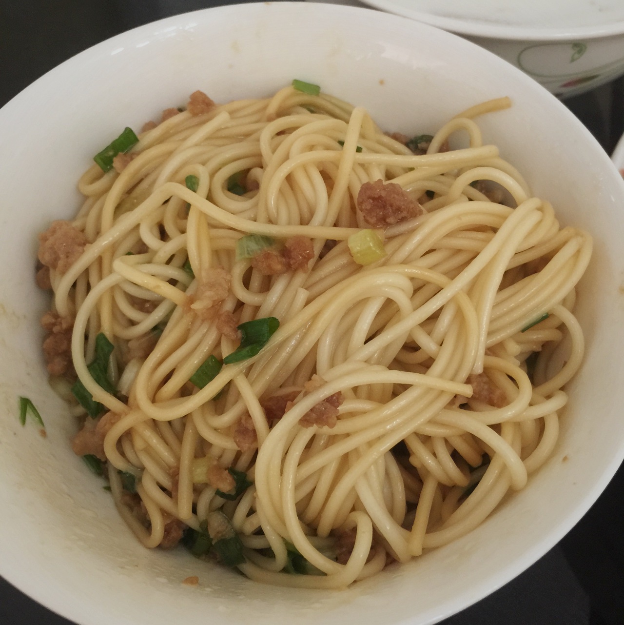 葱爆面—就是汪涵在天天向上里面做的那个啦