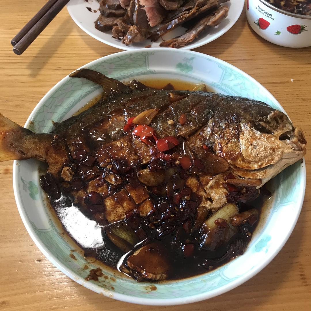 干烧金鲳鱼
