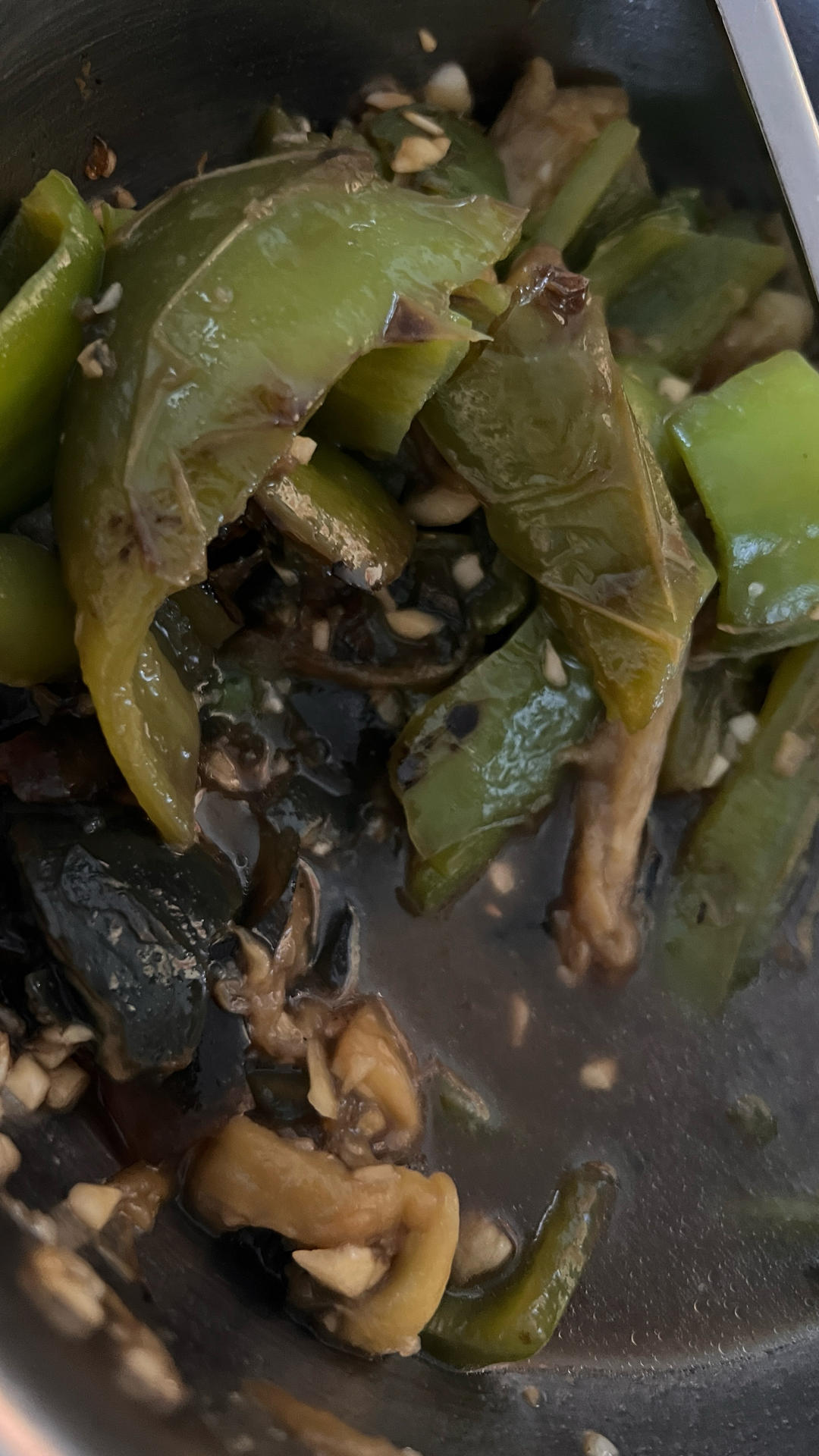 秋燥最下饭开胃的“虎椒皮蛋”
