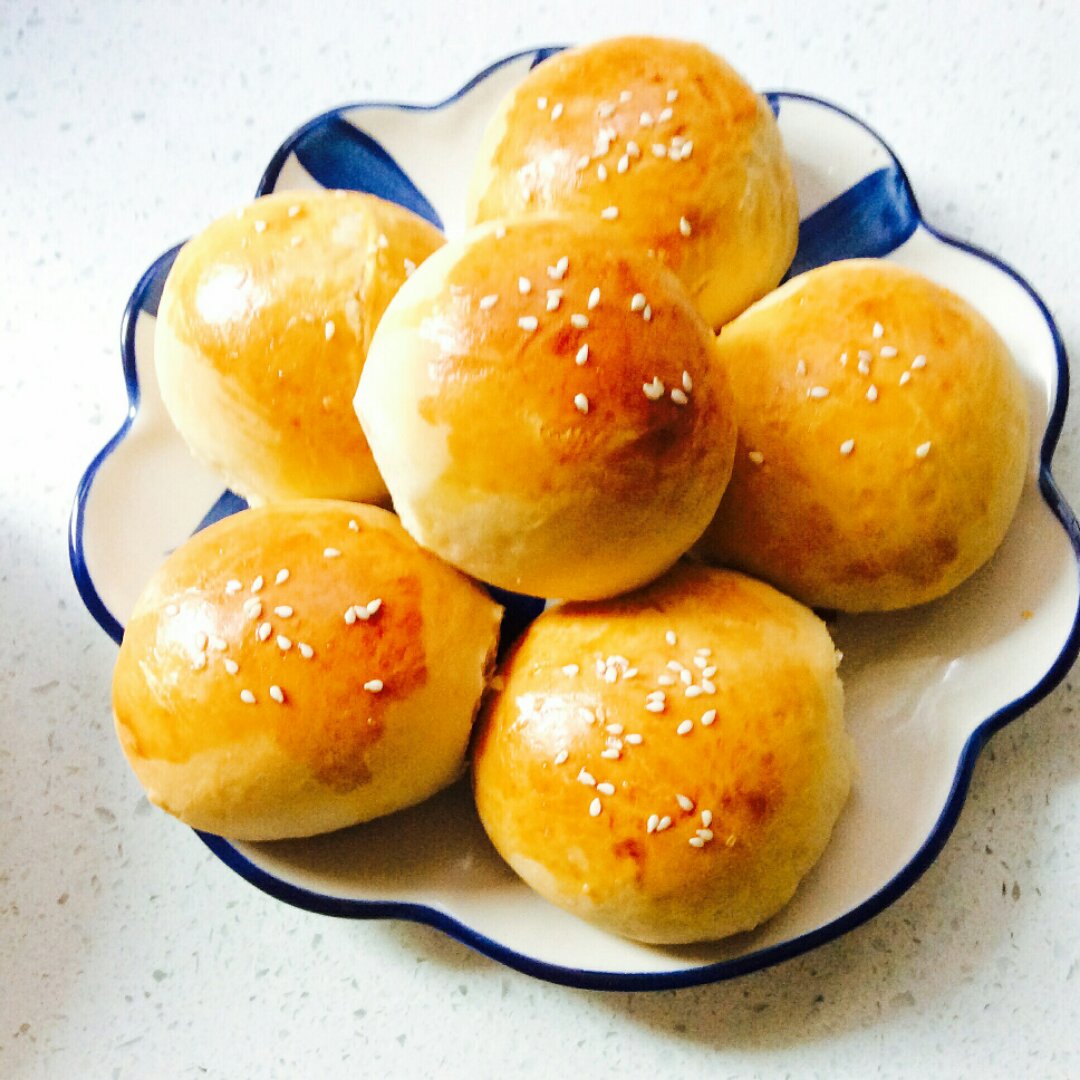 大人小孩都爱不释口的【蜂蜜牛奶小餐包】