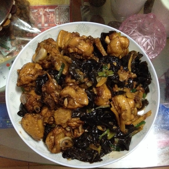 花菇栗子焖鸡翅