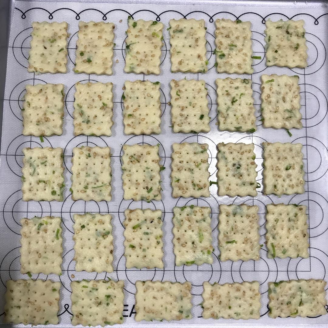 嘎嘣脆——香葱苏打饼干