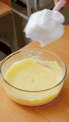 酸奶小蛋糕【宝宝辅食】的做法 步骤7