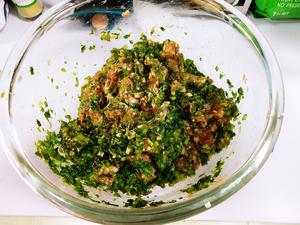 笋丁茼蒿油面筋塞肉的做法 步骤5