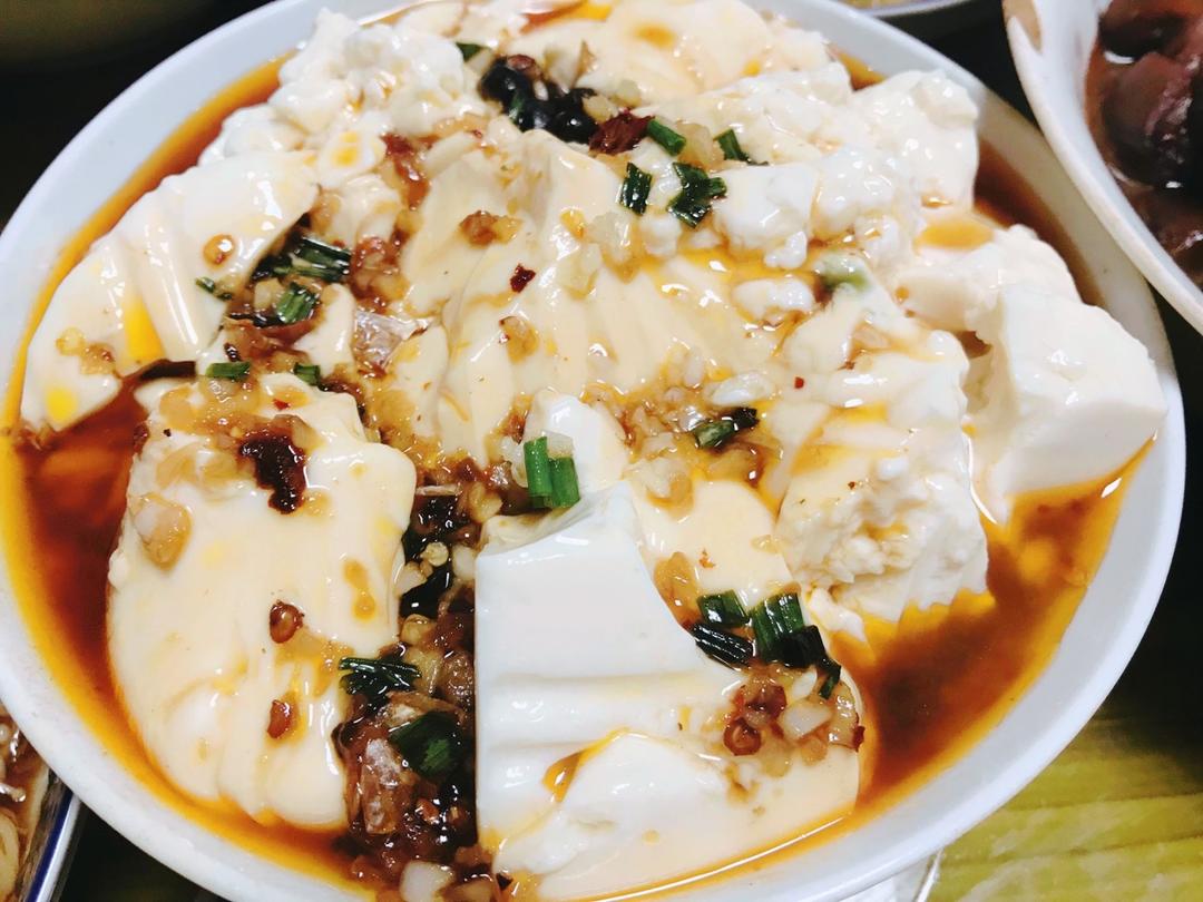 皮蛋拌豆腐