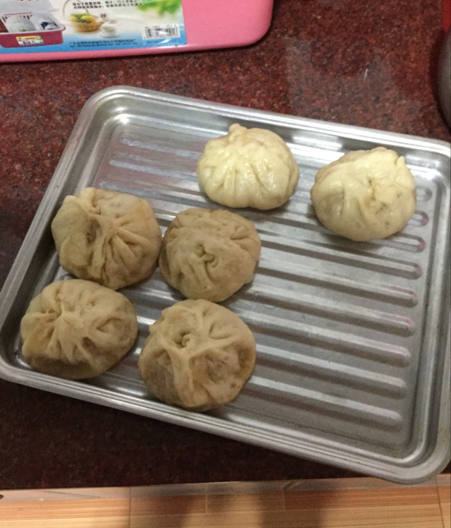 肉包子,杠杠的