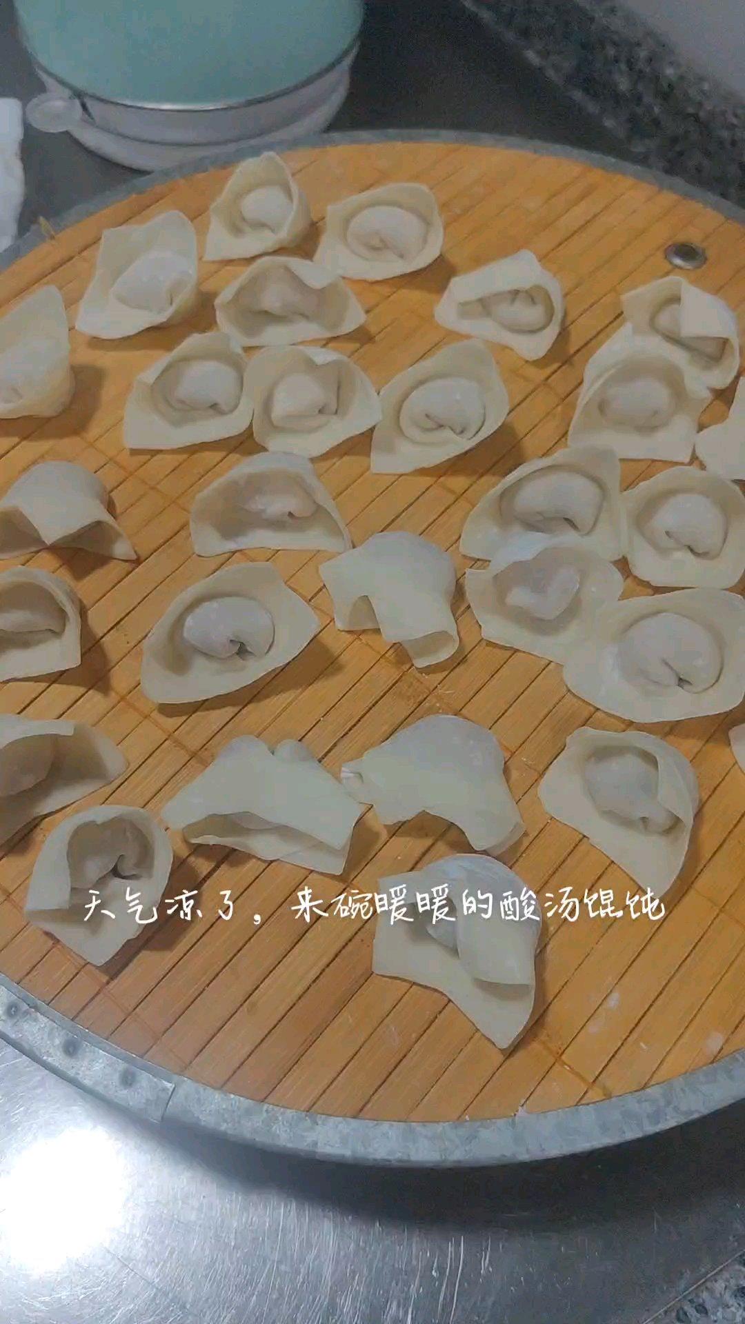 酸汤馄饨的做法