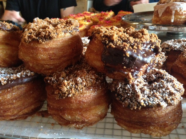 外食__走走停停。