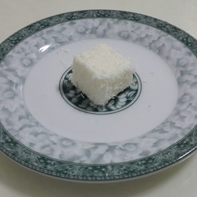完胜85度C牛奶椰丝小方