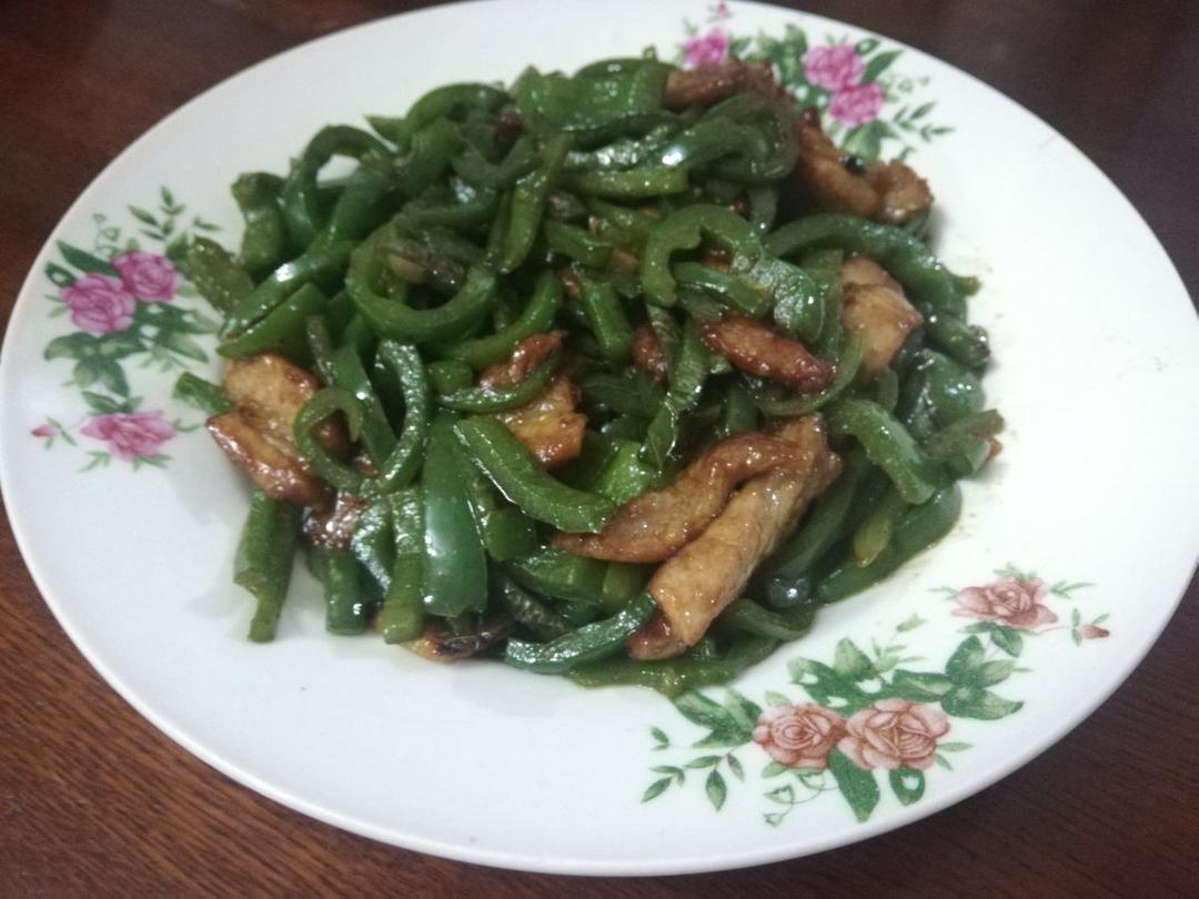 家常菜青椒炒肉