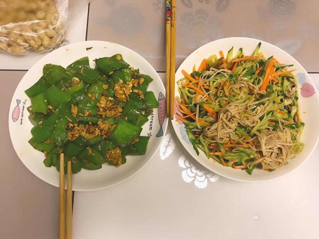 凉拌金针菇