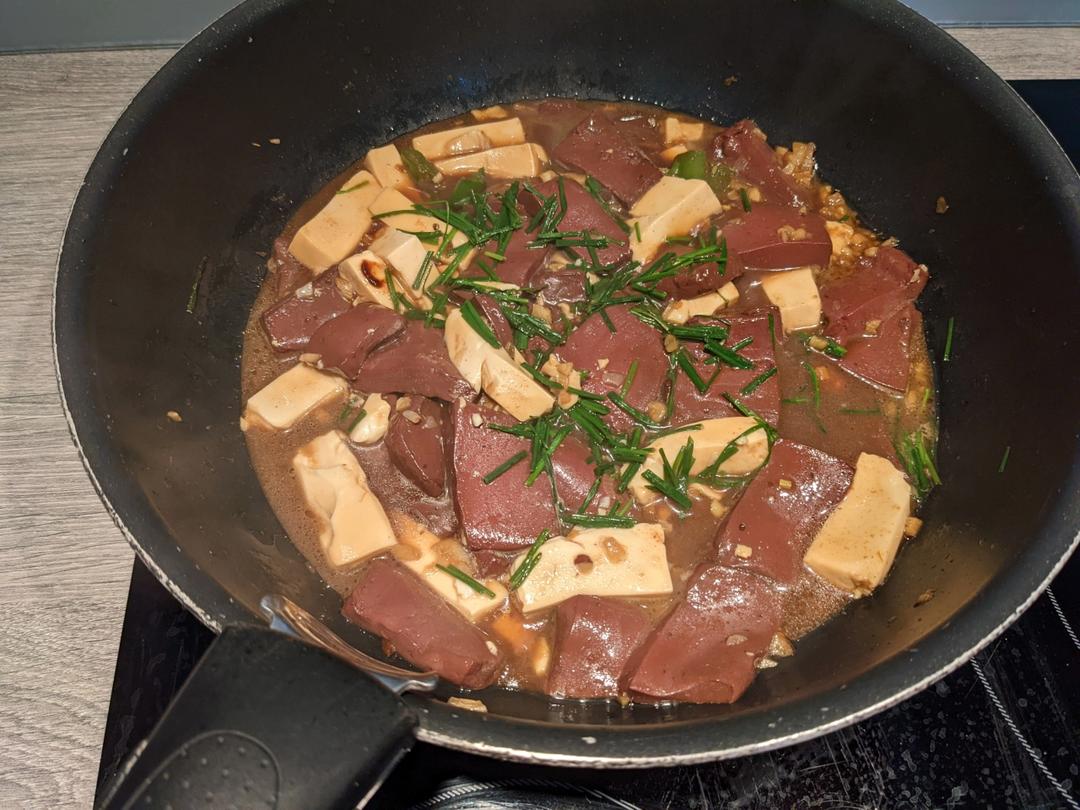 猪血烧豆腐